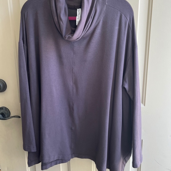 Athleta, Large tunic - Picture 3 of 3